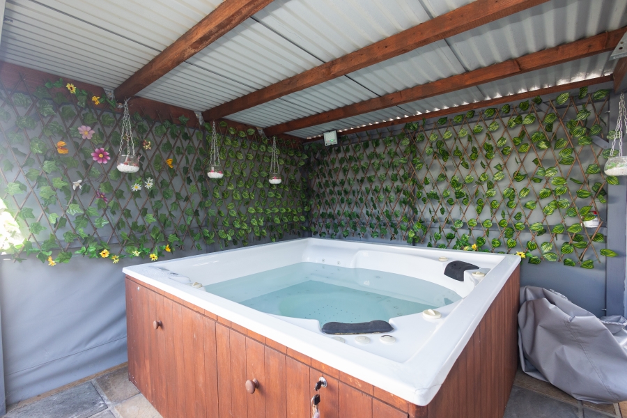 2 Bedroom Property for Sale in Joostenberg Western Cape